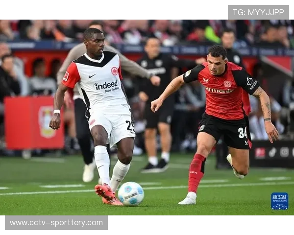 勒沃库森高位压迫显效,法兰克福少打一人无力回天 勒沃库森高位压迫显效,法兰克福少打一人无力回天